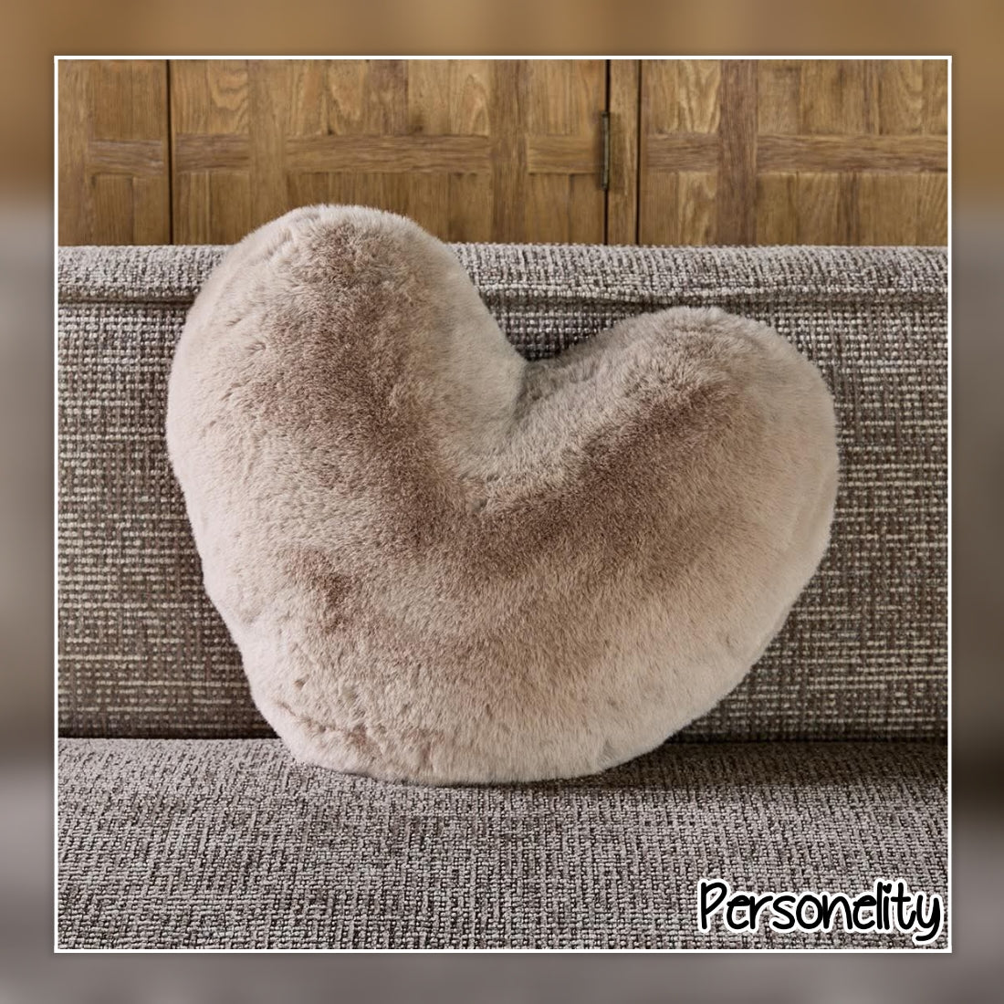 6852- ♡OPNIEUW BINNEN♡ RM Heart Pillow €45,-