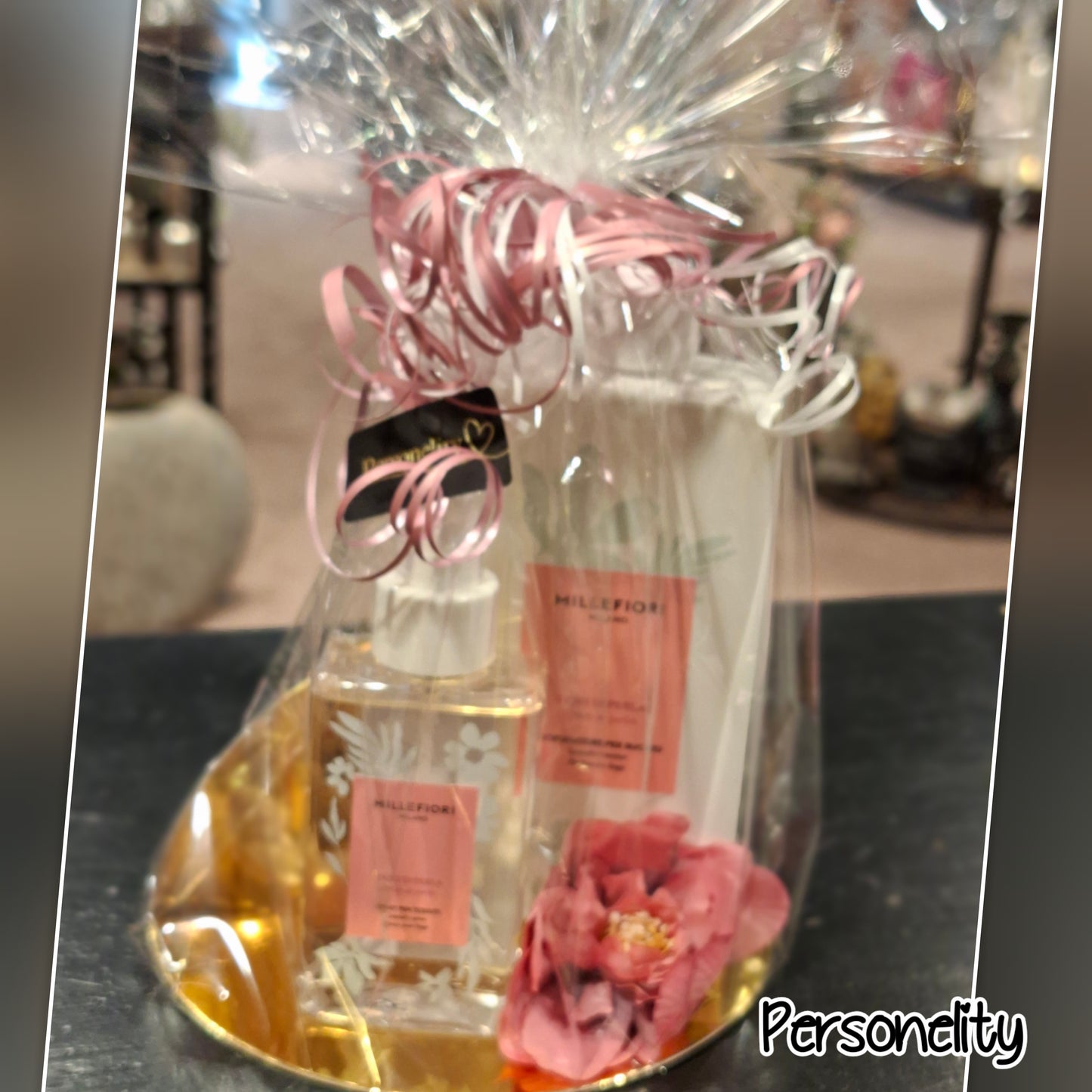 7214- Millefiori Giftset bestaande uit Wasparfum en Textielspray met de geur Fiori di Perla twv €27,- Ophalen in Schiedam of in overleg in Maassluis
