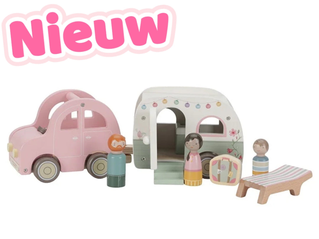 7426- ♡NIEUW♡ Little Dutch Speelgoed auto met caravan FSC €30,- Ophalen in Schiedam of in overleg in Maassluis