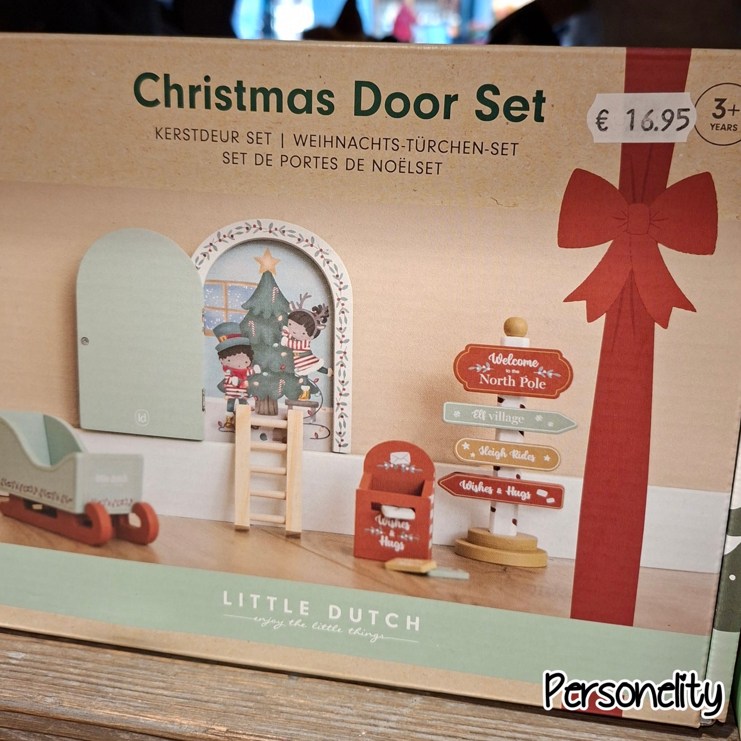 6667- Little Dutch Christmas Door set €16,95
