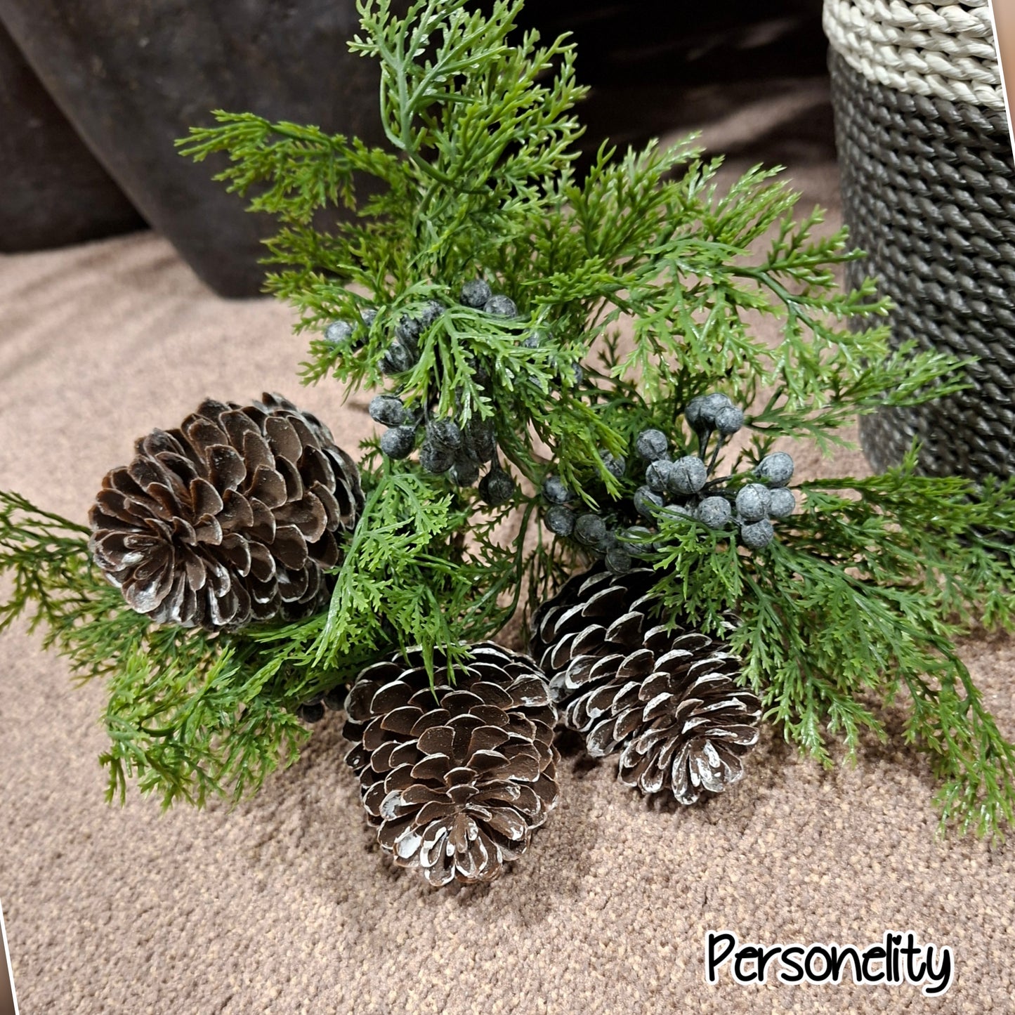 6686- Real touch bosje kerst groen €12,00