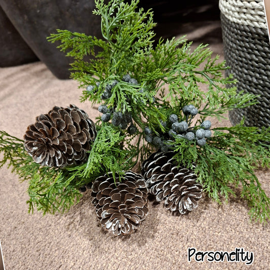 6686- Real touch bosje kerst groen €12,00