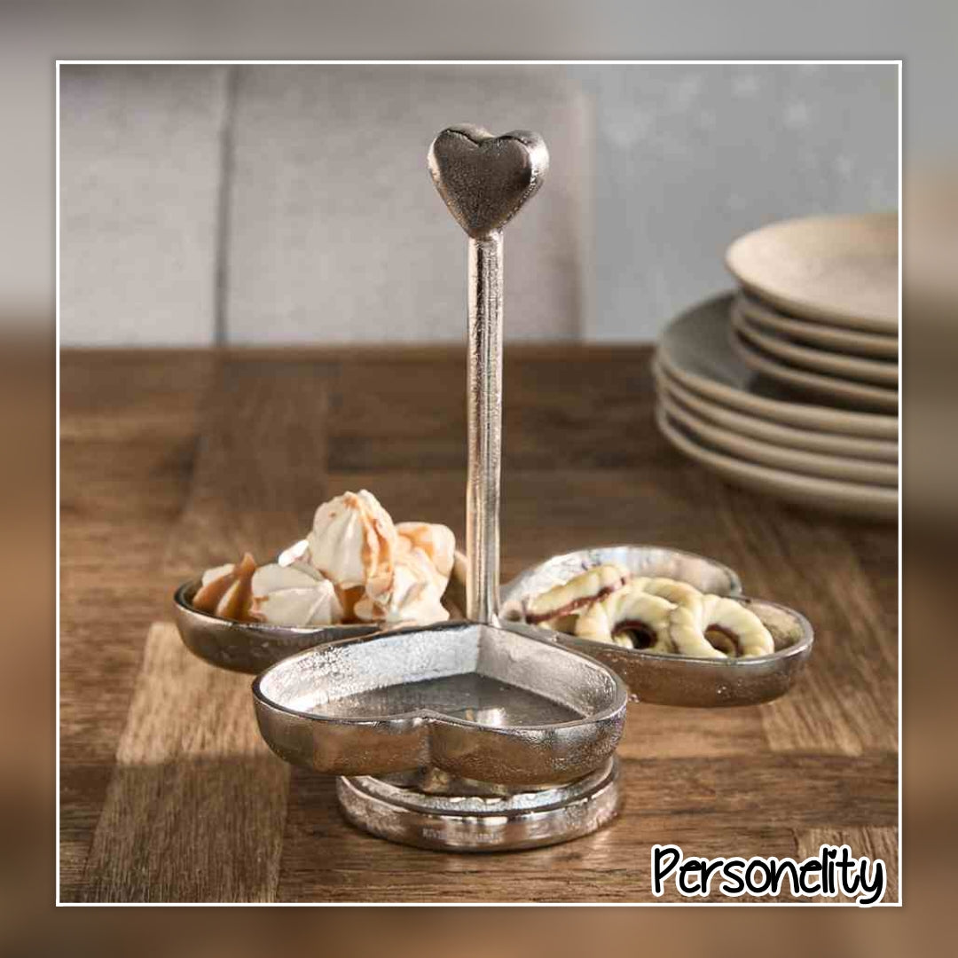 6846- ♡NIEUW BINNEN♡ RM
Happy Heart Cake Stand €25,-