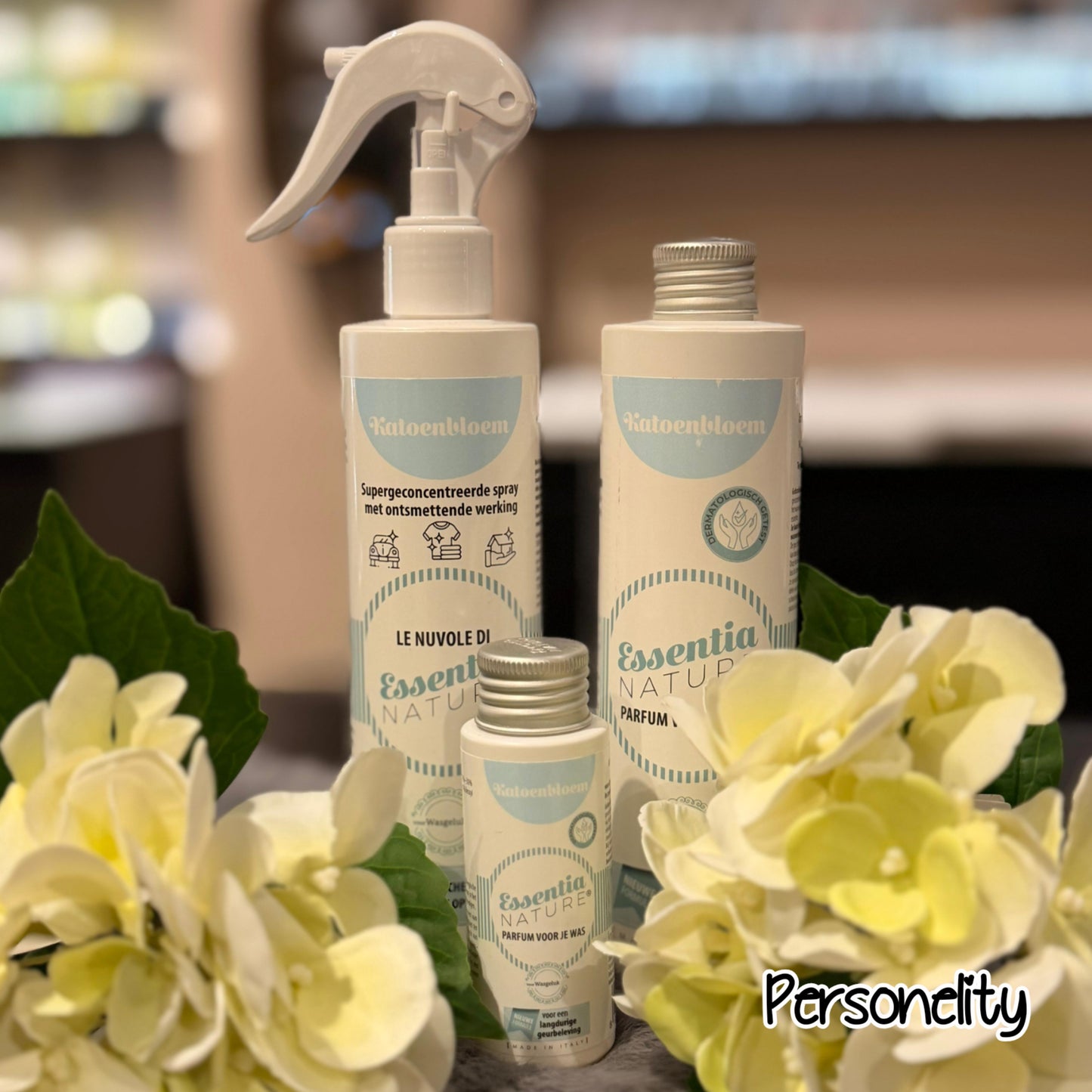 7167- ♡NIEUW♡ Wasgeluk Pakket met de heerlijke nieuwe geur Katoenbloem Bestaande uit 250ml Wasparfum, 50ml Wasparfum en 250ml Cloud twv €37,- ophalen in Schiedam of in overleg in Maassluis