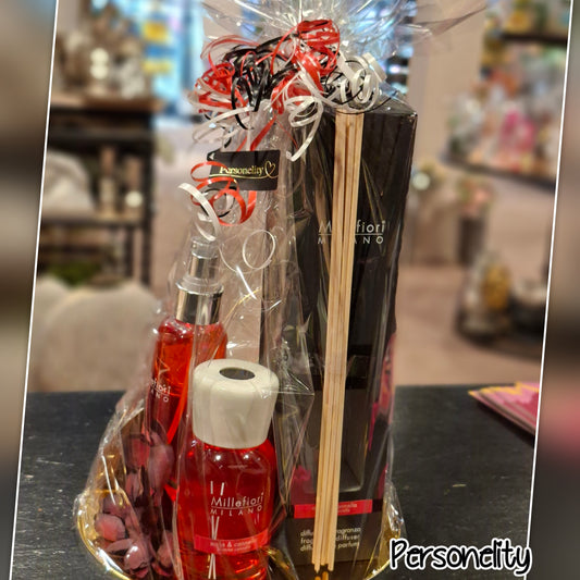 7217- Millefiori Giftset bestaande uit Geurstokjes en roomspray met de geur Mela & Cannella twv €35,- Ophalen in Schiedam of in overleg in Maassluis