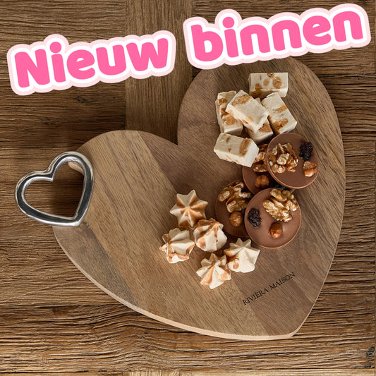7368- ♡NIEUW BINNEN ♡ Riviera Maison - Lovely Heart Chopping Board €20,- Ophalen in Schiedam of in overleg in Maassluis