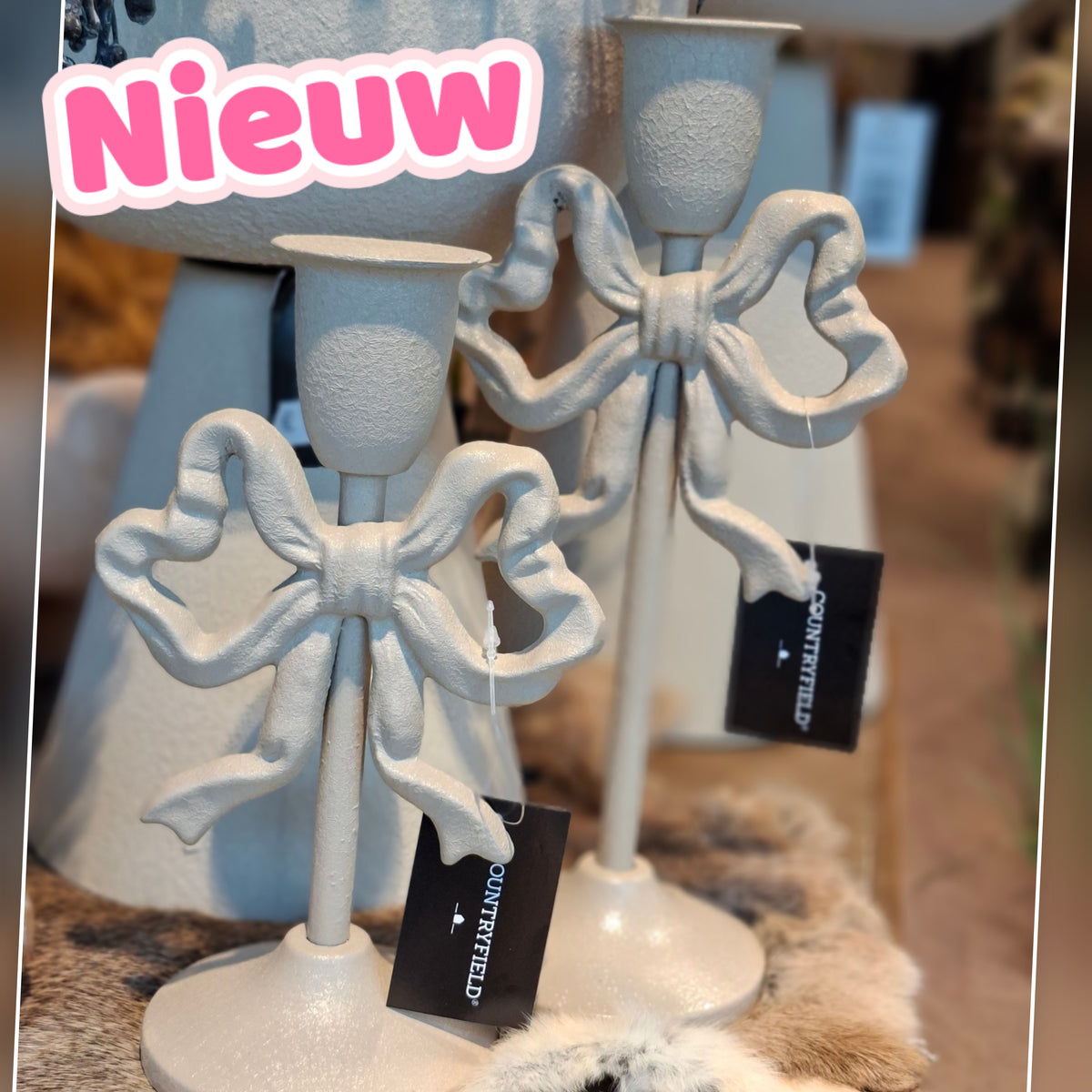 7442- ♡NIEUW♡ Set van 2x strik kandelaar beige maat S en M €26,- Ophalen in Schiedam of in overleg in Maassluis